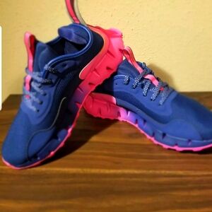 Women's Reebok Tennis Shoes